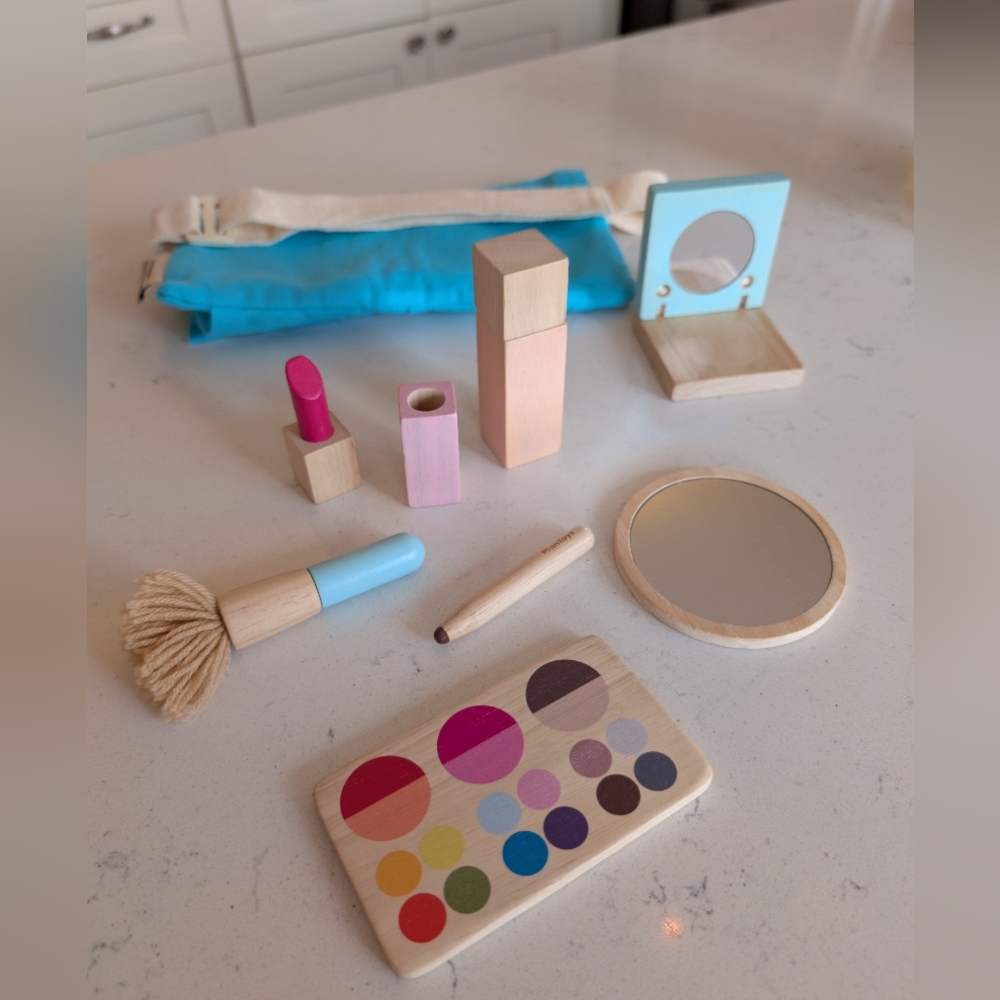 Plan Toys NEW CONDITION Kids Make Up Set